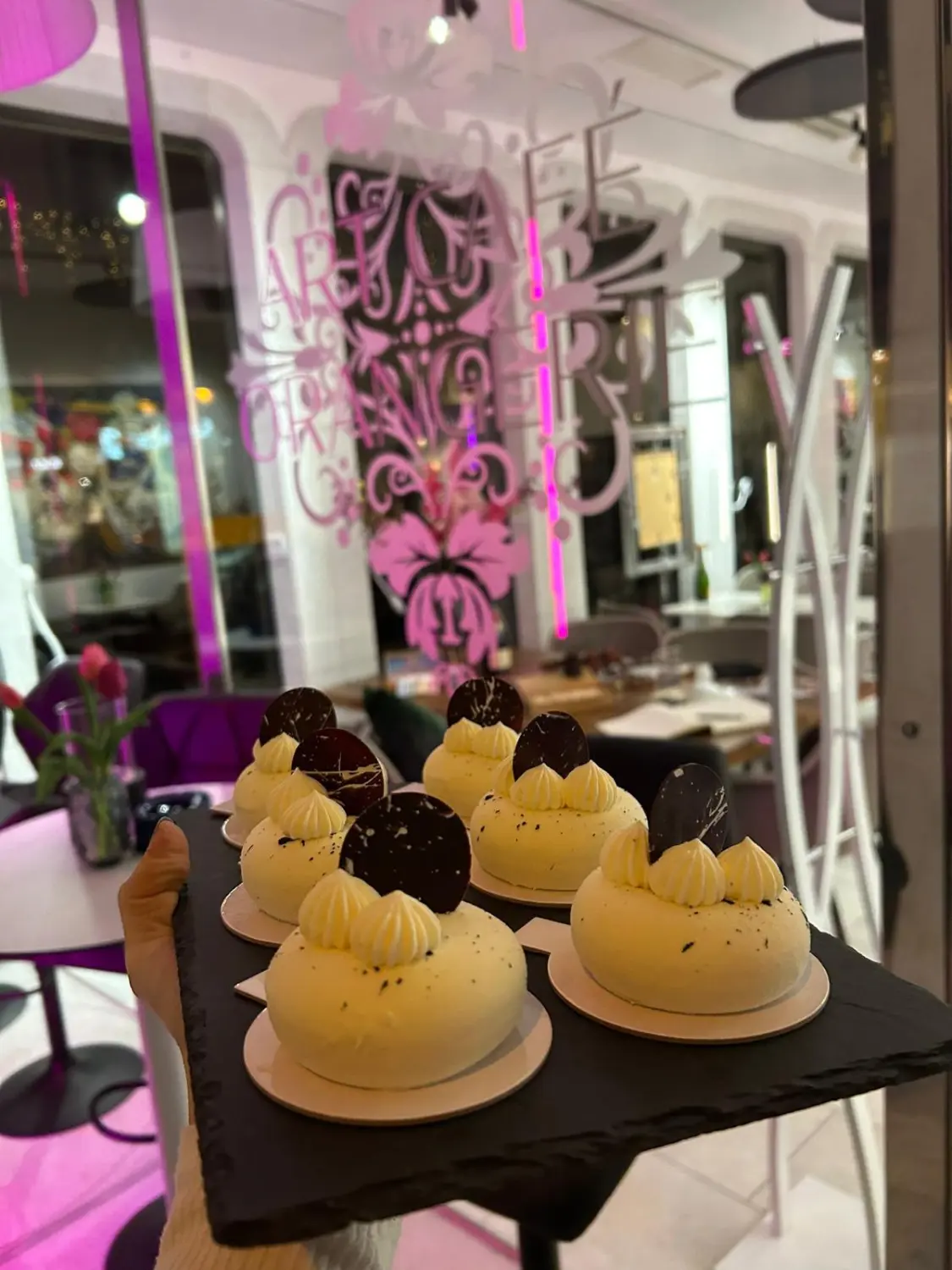 Art Café Orangerie - Café - Kuchen