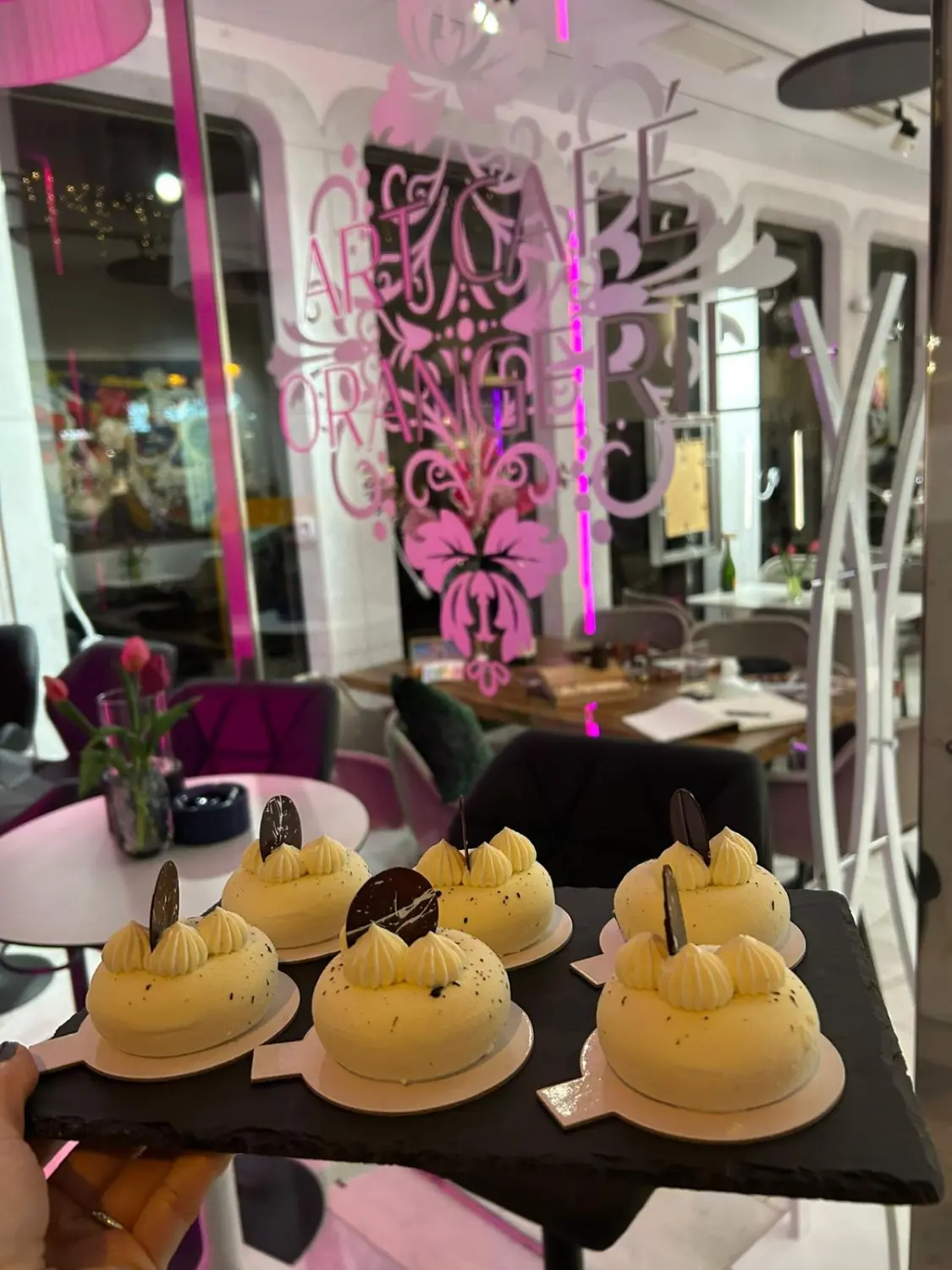 Art Café Orangerie - Café - Kuchen