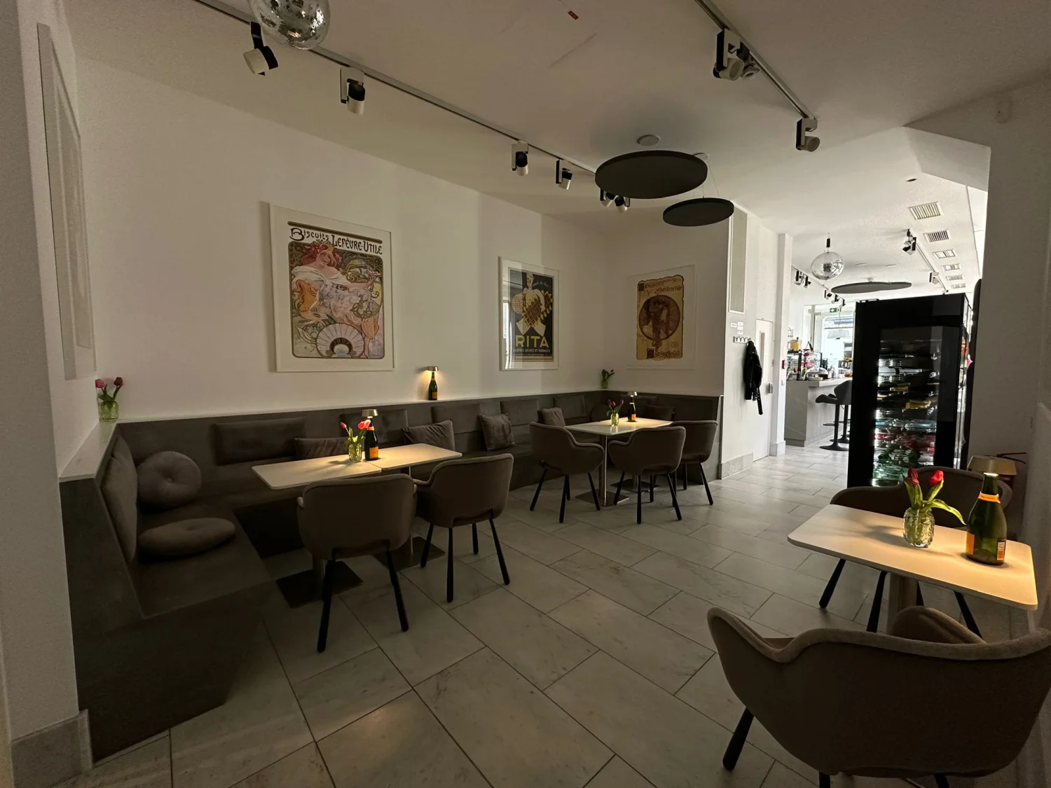 Art Café Orangerie - Café - innen