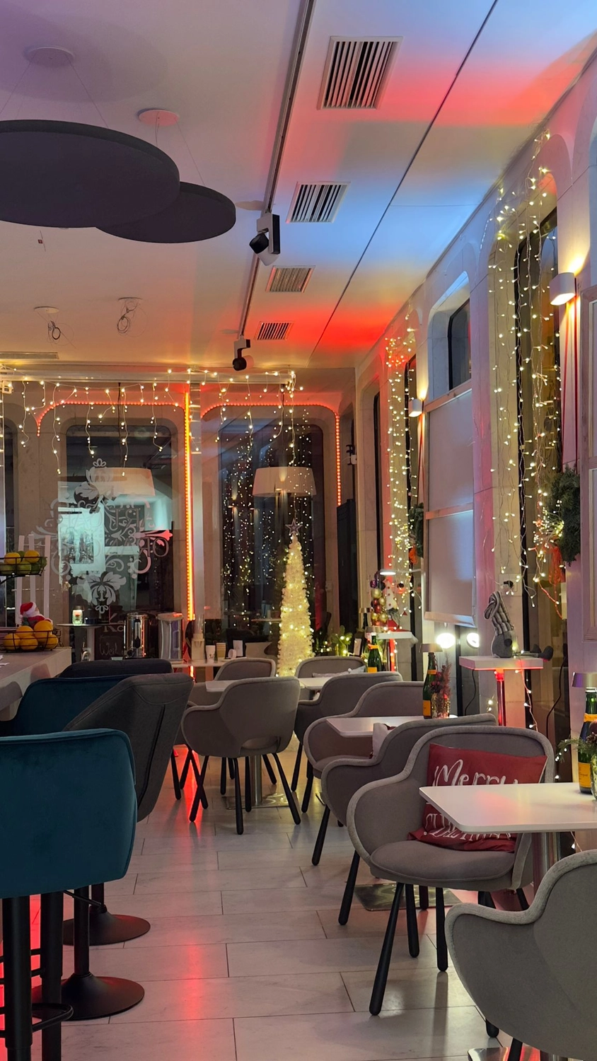 Art Café Orangerie - Café - innen